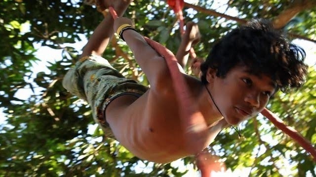 Cena do documentário "Jonas e o Circo sem Lona" (2015), de Paula Gomes, que conta a história de um garoto que montou um circo no quintal da casa da avó - Divulgação