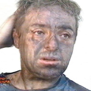 Gugu se vestiu de morador de rua no "Sentindo na Pele", quadro marcante apresentado por ele no "Domingo Legal" - Reprodução