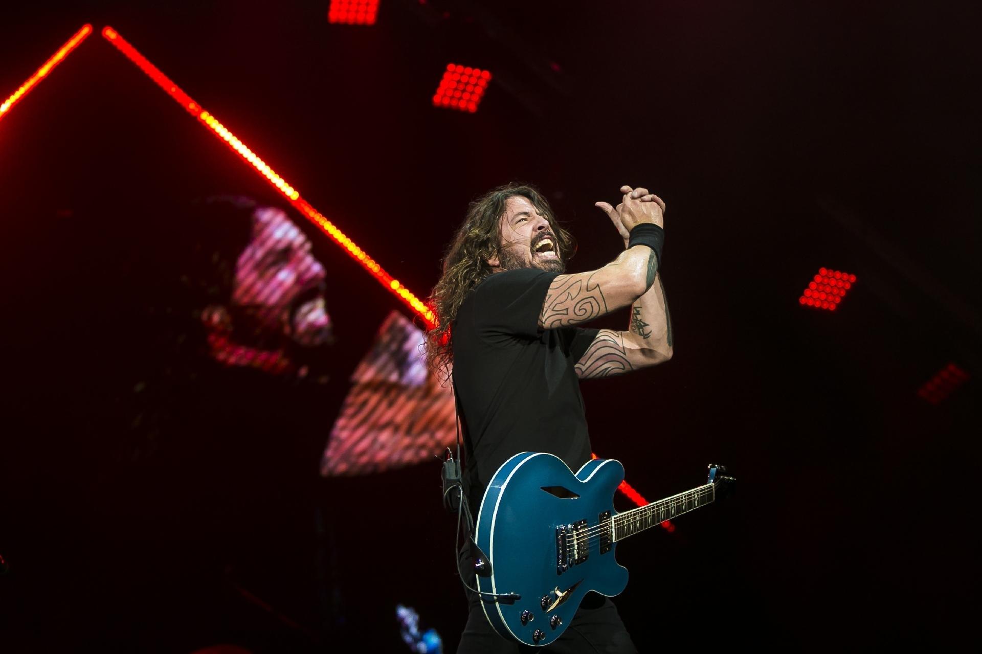 O Foo Fighters, é uma banda de rock dos Estados Unidos formada pelos ex-Nirvana Dave Grohl e Pat Smear em 1994. A banda já veio outras três vezes ao Brasil: no Rock in Rio 2001, no Lollapalooza 2012 e em shows solo em 2015 - Bruna Prado/UOL