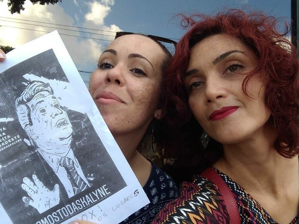 Movimento feminista protesta contra o apresentador Sikera Junior em frente à sede da TV Arapuan, afiliada da RedeTV! na Paraíba - Reprodução/Instagram/kalynelimamc