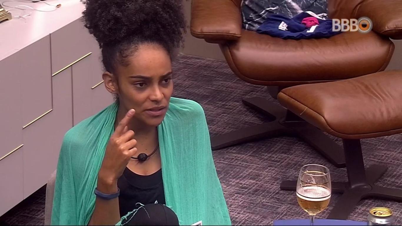 Gabriela comenta desconfiança sobre Gustavo - Reprodução/TvGlobo