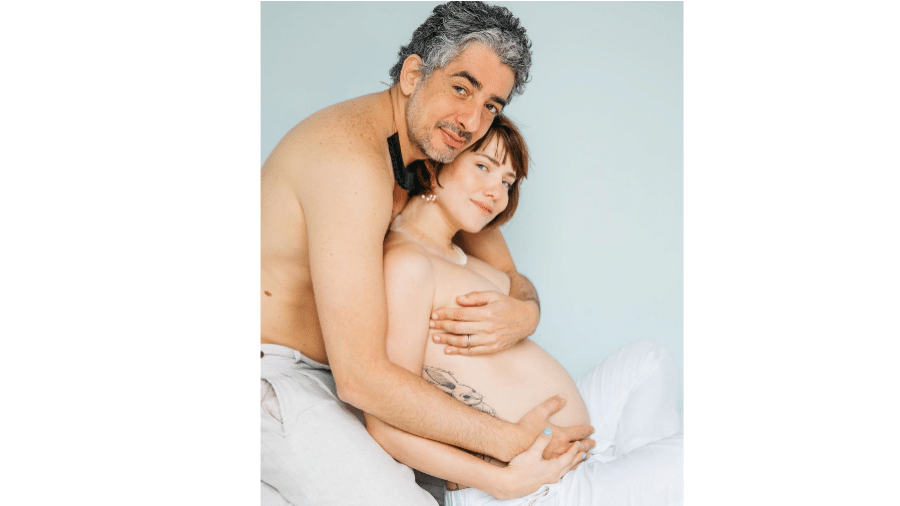 Leticia Colin posa de topless com Michel Melamed - Reprodução/Instagram