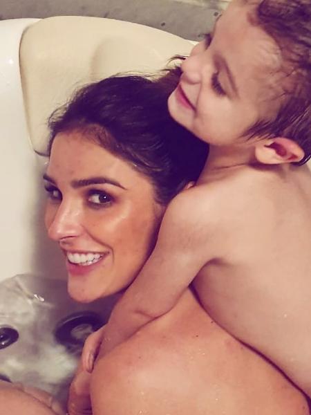 Rafa Brites toma banho com o filho, Rocco - Reprodução/Instagram
