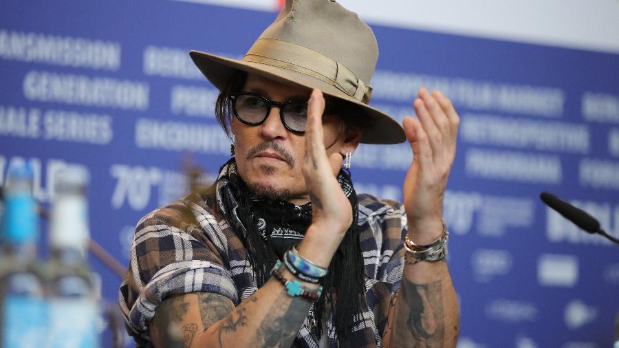 Johnny Depp na coletiva de "Minamata" no Festival de Berlim - Getty Images