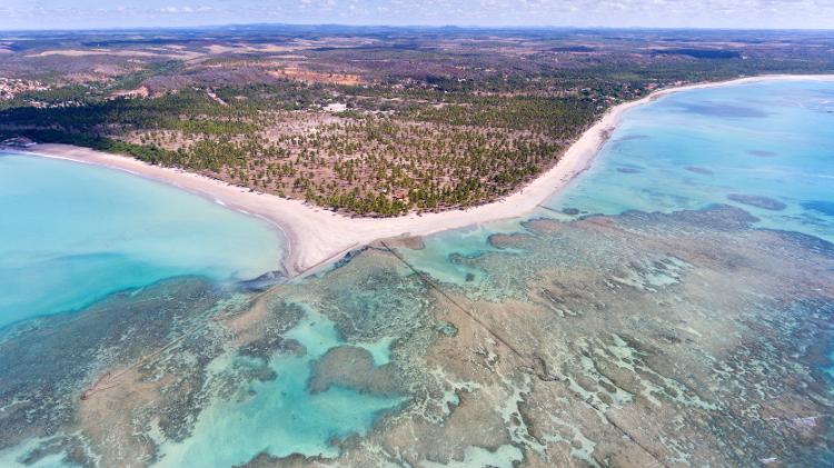 As cidades mais procuradas foram São Paulo, Maceió, Porto Seguro, Porto de Galinhas e Recife. Na foto: Vista aérea de Ipioca a 24 quilômetros de Maceió.