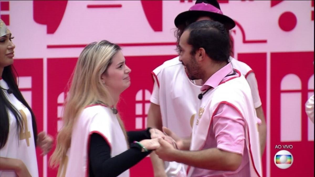BBB 21: Viih Tube parabeniza Gil após brother vencer prova do líder - Reprodução/ Globoplay