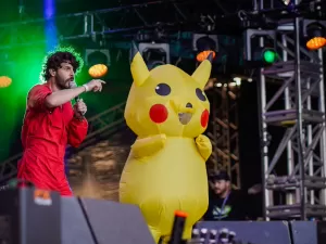 Luta de Pokémon e metal com Perlla: como foi 1º show de Defante em festival