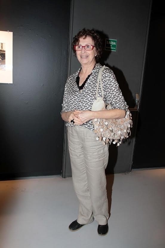 2.nov.2015 - A experiente atriz Ana Lucia Torre comparece a pré-estreia do filme "Através da Sombra",  na noite desta segunda-feira, em São Paulo. No longa a atriz interpreta  a Dona Geraldinha - Amauri Nehn/Photo Rio News