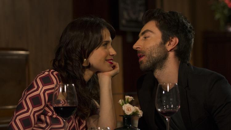 Mel Lisboa e Rodrigo Pandolfo em cena da série "Prata da Casa" - Divulgação - Divulgação