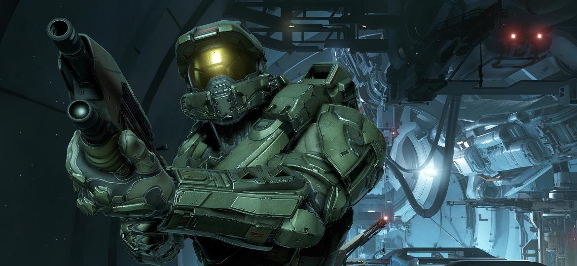 Master Chief é perseguido por outros Spartan em "Halo 5: Guardians", que traz também novos modos multiplayer - Divulgação