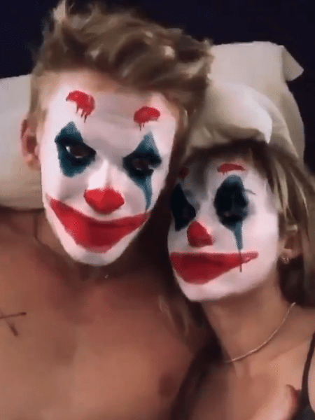 Cody Simpson e Miley Cyrus usam filtro do Coringa - Reprodução/Twitter