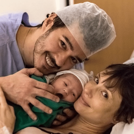 Marcos Veras e Rosanne Mulholland com o filho recém-nascido, Davi - Reprodução/Instagram/@omarcosveras