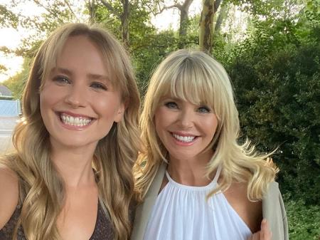 Christie Brinkley Chama Atencao Dos Fas Pela Semelhanca Com A Filha