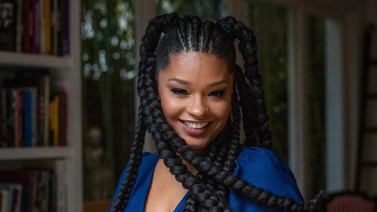 Juliana Alves no "Botequim da Teresa", programa do UOL no YouTube - Zô Guimarães/UOL - Zô Guimarães/UOL