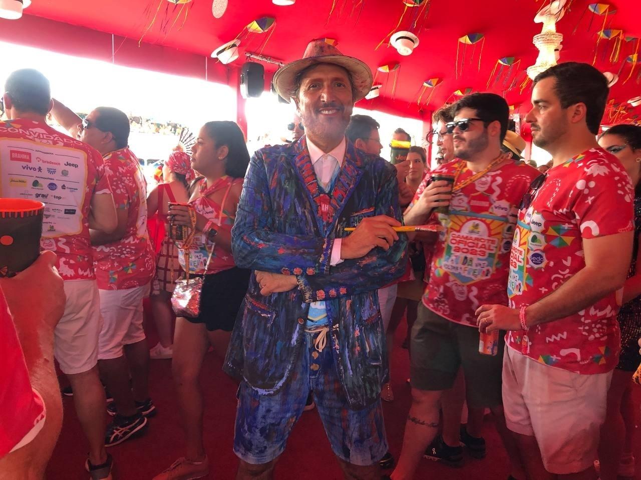 André Valença, irmão de Alexandre, escolheu se fantasiar do pintor Van Gogh - Yasmin Nascimento/UOL