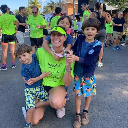 Monise com seus três filhos: a alegria voltou depois de começar a ter um tempo pra si Monise com seus três filhos: a alegria voltou depois de começar a ter um tempo pra si