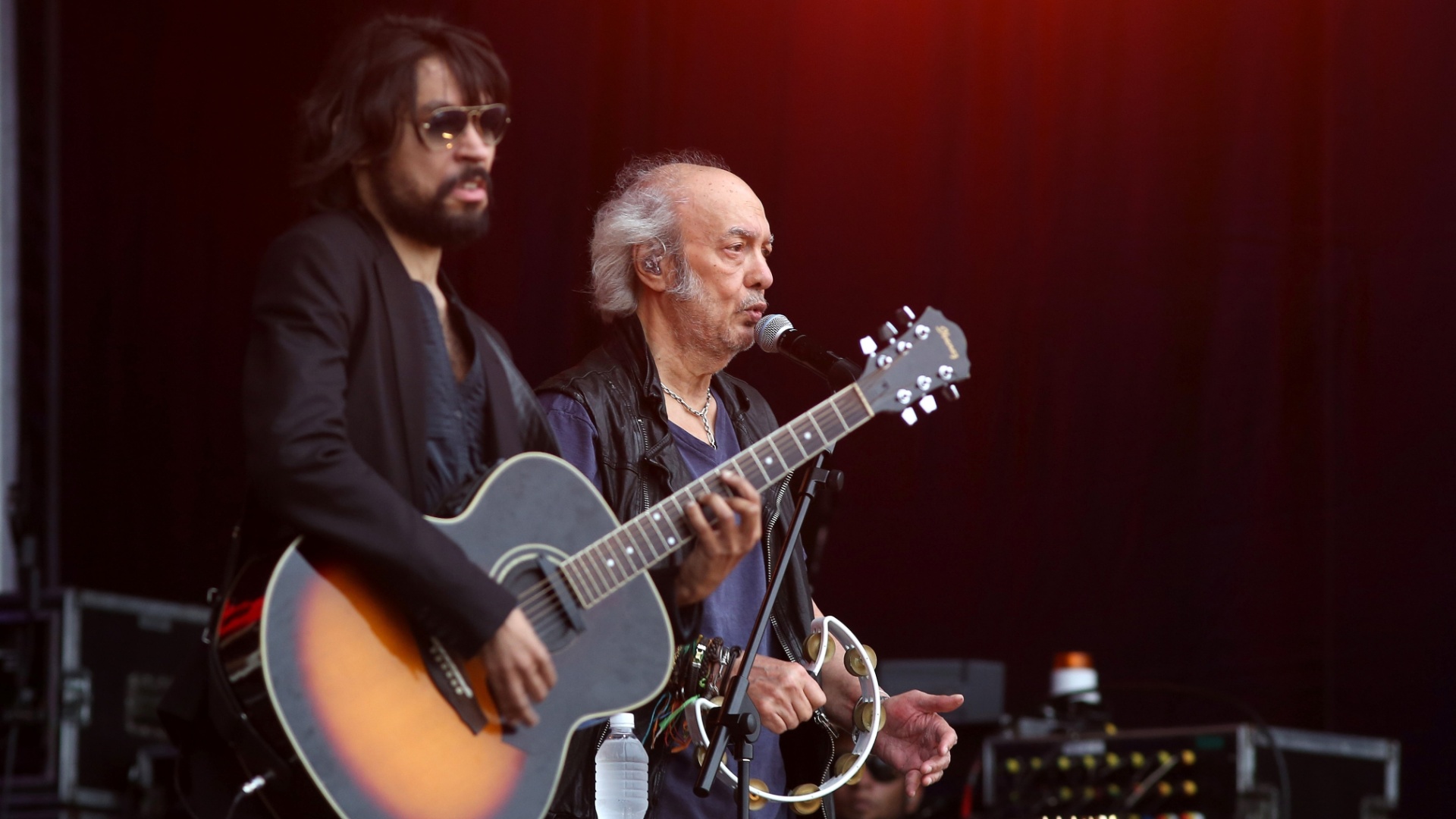 26.set.2016 - Erasmo Carlos toca com Ultraje a Rigor no palco Sunset, durante o sexto dia do festival Rock in Rio 2015. - Marco Antonio Teixeira/UOL