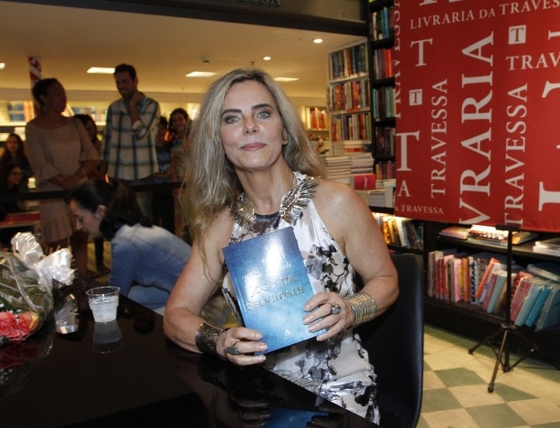 Bruna Lombardi lança livro e fala sobre os segredos para continuar linda aos 63 anos - Marcos Ferreira /Brazil News