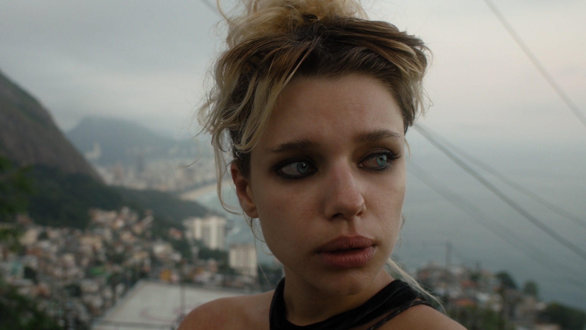 Cena do filme "A Frente Fria Que a Chuva Traz" (2015) - Reprodução