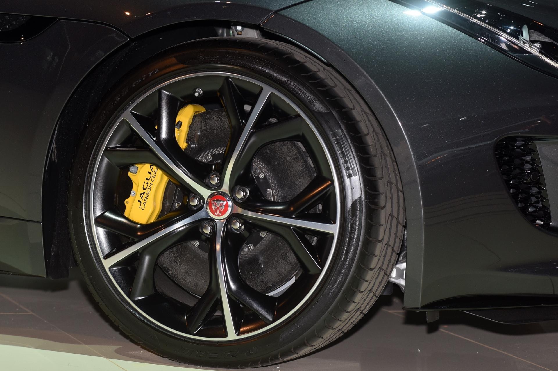 Jaguar F-Type Coupé R - Murilo Góes/UOL