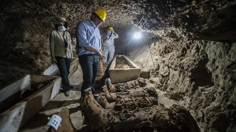 Equipe de arqueólogos egípcios descobriu 17 múmias em catacumbas na província de Menia - Desouki Khaled/AFP Photo - Desouki Khaled/AFP Photo