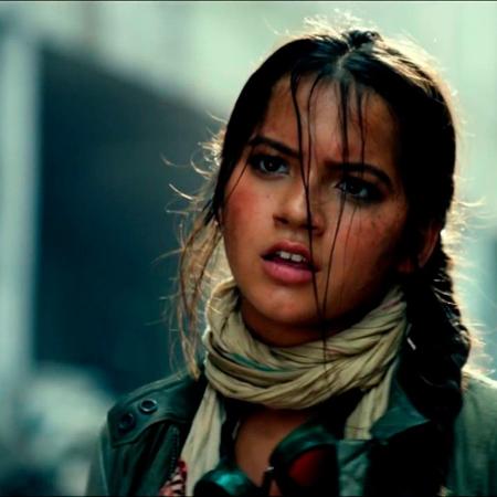 Cena de Isabela Moner em "Transformers - O Último Cavaleiro" - Reprodução