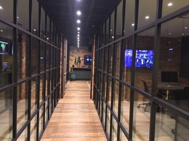 Escritório e estúdio do cantor Gusttavo Lima - Adriana de Barros/UOL