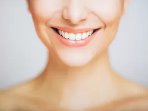 5 truques simples para você ter dentes mais brancos de forma natural