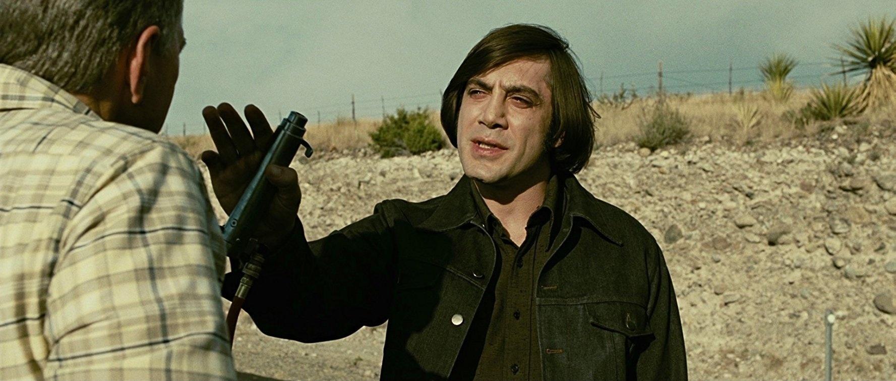 Javier Bardem em cena de "Onde os Fracos Não Têm Vez" (2007) - Divulgação