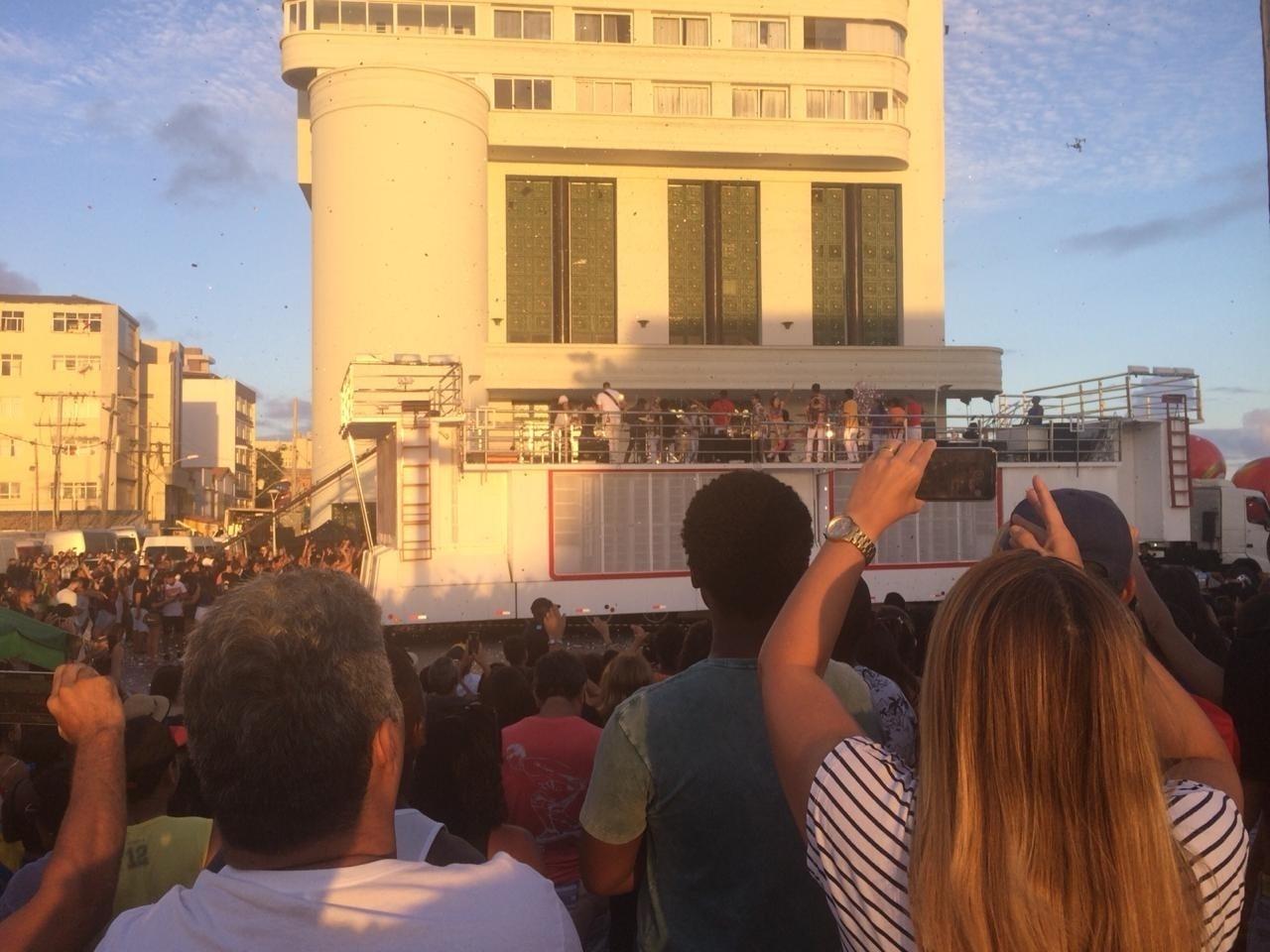 Gravação do último capítulo da novela "Segundo Sol" aconteceu nesta terça (6) no Farol da Barra, em Salvador - Alexandre/UOL
