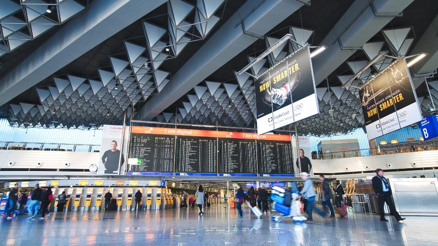 Aeroporto de Frankfurt, na Alemanha, está vazio por conta do coronavírus  - Getty Images