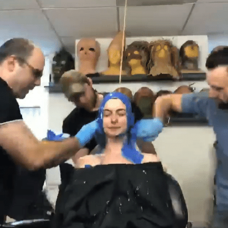 Anne Hathaway revela processo por trás de maquiagem assustadora de  Convenção das Bruxas; assista