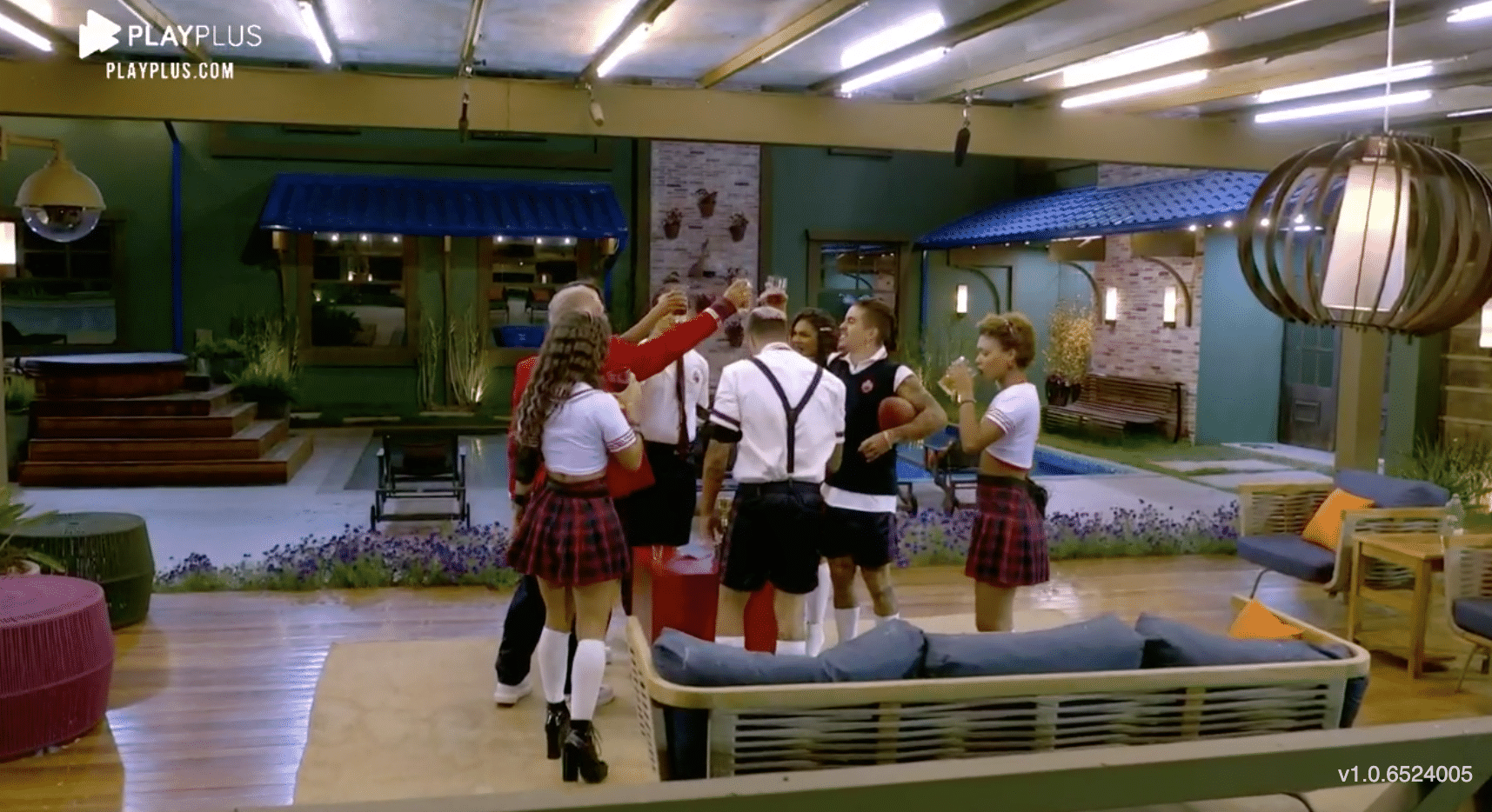 A Fazenda 2020: Peões curtem festa 'High School' - Reprodução/Playplus