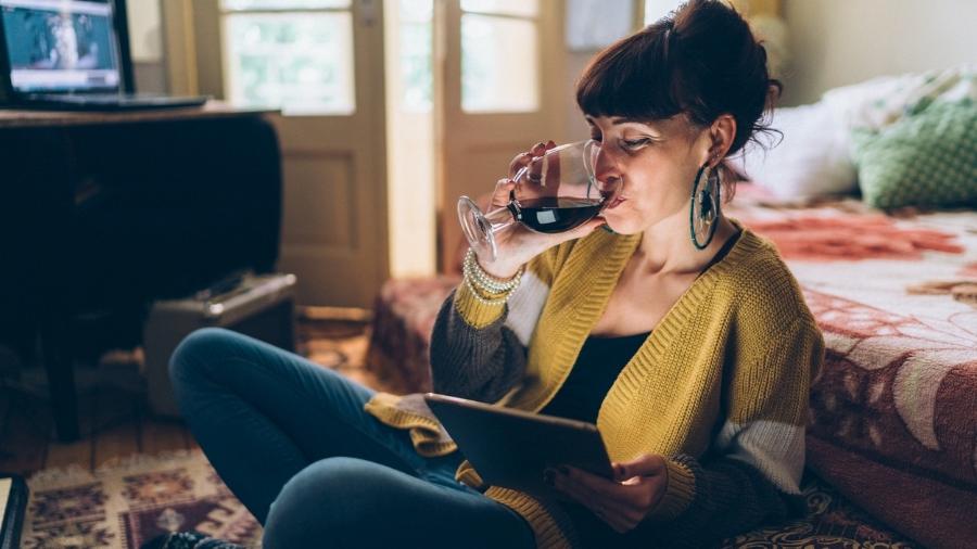 Serão as garrafas de vinho coisa do passado para as millennials? - Getty Images
