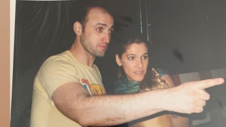 Na foto antiga, Paulo Gustavo aparece com cabelo ao lado de Ingrid Guimarães - Reprodução/Instagram