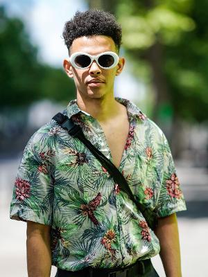Camisa de crochê e crocs: o que vai bombar na moda masculina no