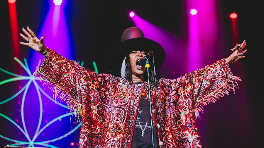 Erykah Badu se apresenta na noite de quarta (6), no Espaço Unimed, em São Paulo