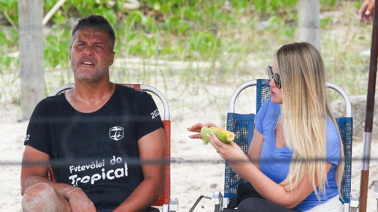 Julio César e Susana Werner na praia da Barra da Tijuca, no Rio de Janeiro