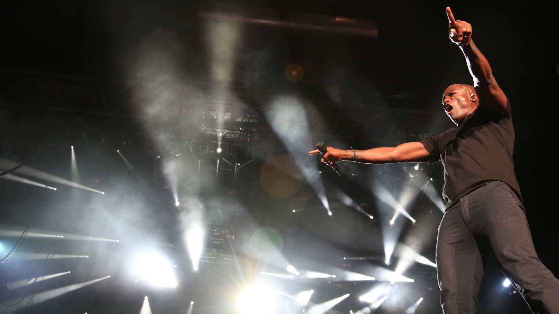 20.set.2015 - Seal se apresenta no palco Mundo no terceiro dia do Rock in Rio 2015 - Marco Antonio Teixeira/UOL