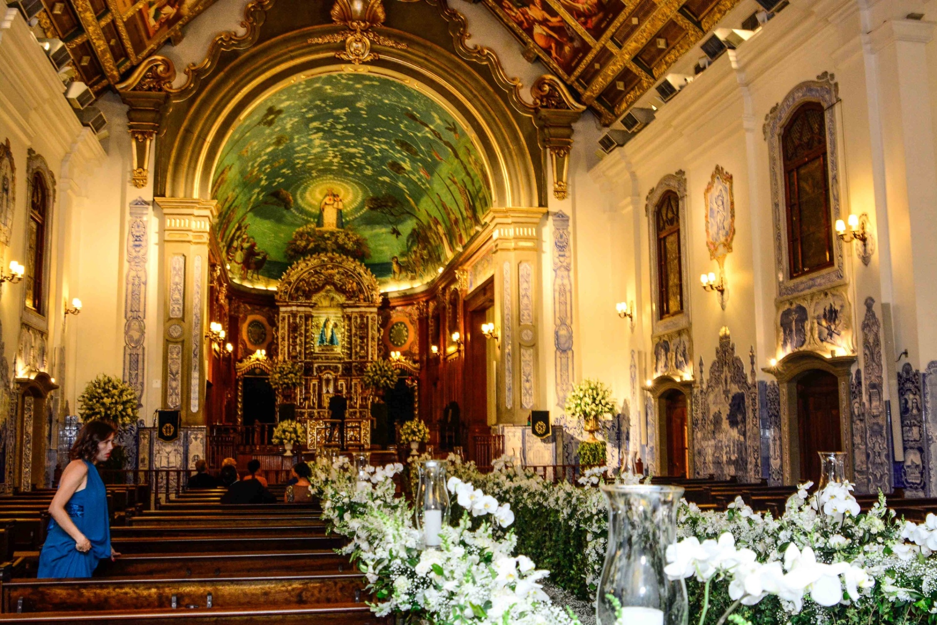 25.set.2015- Após 10 anos de relacionamento, Juju Salimeni e Felipe Franco sobem ao altar na noite desta sexta-feira na tradicional Igreja Nossa Senhora do Brasil, em São Paulo - Leo Franco / AgNews