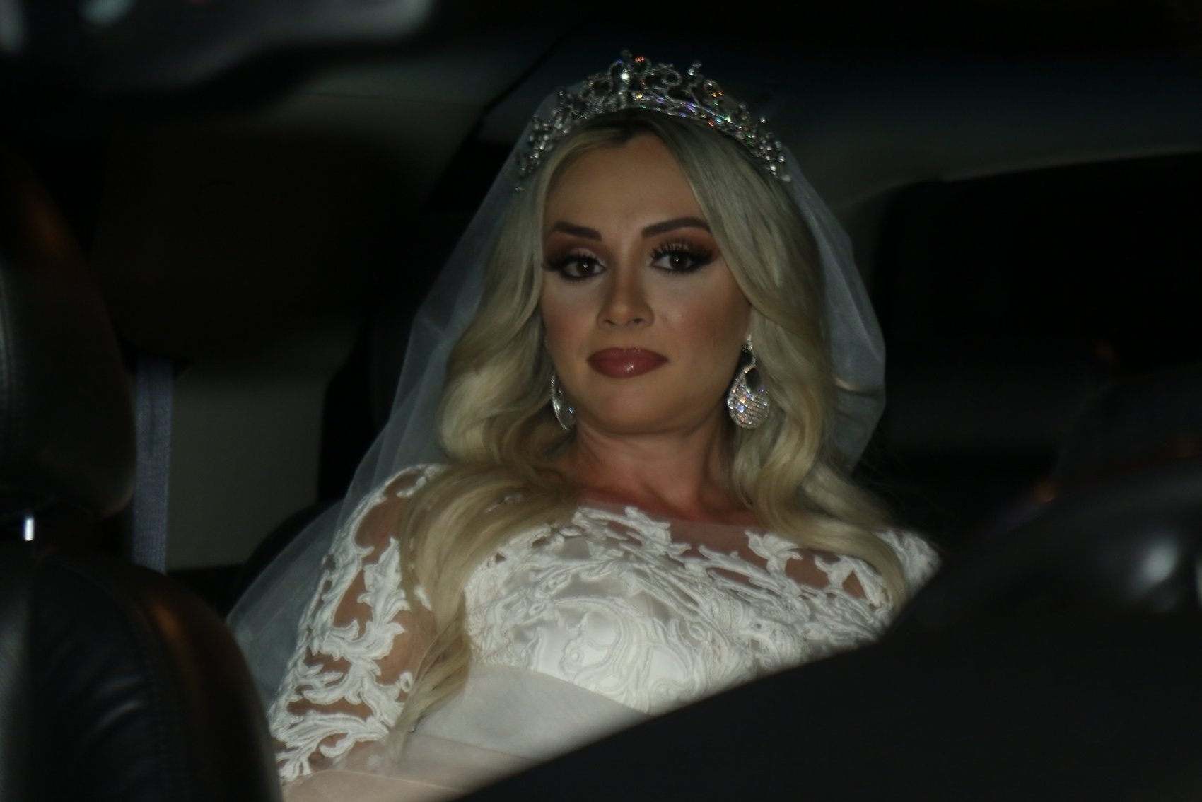 25.set.2015- Juju Salimeni usa cabelos soltos para seu casamento - Thiago Duran/AgNews