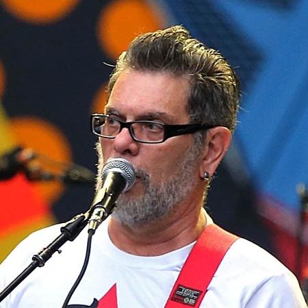 20.fev.2016 - Chuva espanta público de Ultraje a Rigor na abertura do Rolling Stones - Julio Cesar Guimaraes/UOL - Julio Cesar Guimaraes/UOL