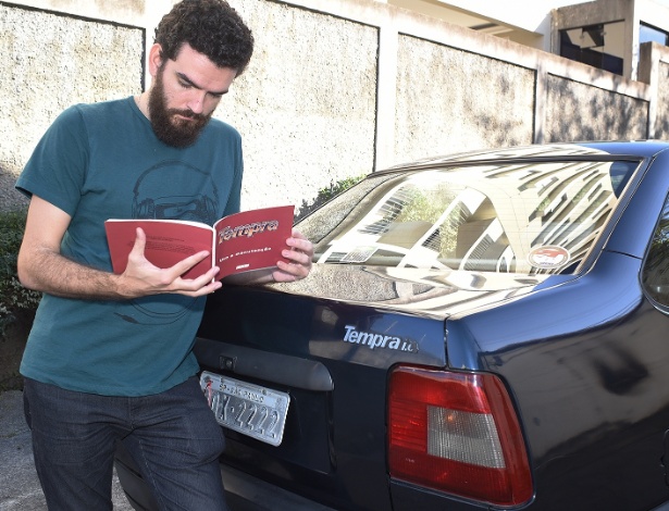 Manter livro no porta-luvas e, o mais importante, lê-lo ajuda a sanar pequenas falhas  - Murilo Góes/UOL
