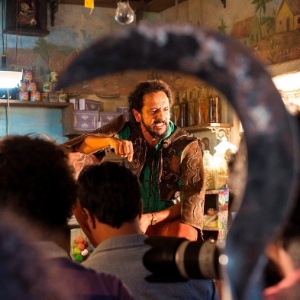 O ator Irandhir Santos grava cena da novela "Velhor Chico" - Globo/ Estevam Avellar - Globo/ Estevam Avellar