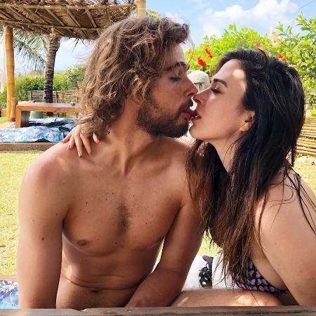 Rafael Vitti sensualiza com a namorada, Tatá Werneck - Reprodução/Instagram/rafaavitti
