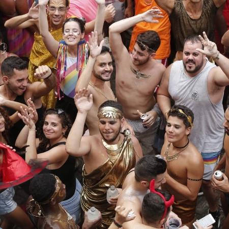 Bloco Saymos do Egyto anima Carnaval no Rio de Janeiro com fantasias de faraós - Marcelo de Jesus/UOL