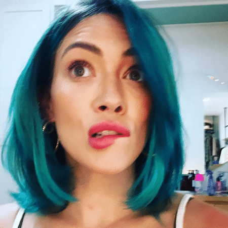 Hilary Duff de cabelo azul - Reprodução/Instagram