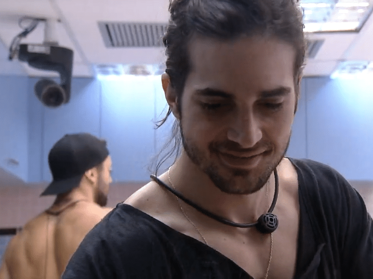 Sobe: 'O nome do meu pai é Cleiton', brinca Fiuk sobre o real nome de Fábio Jr.