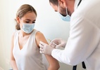 Nova York avança rumo à vacinação obrigatória para pessoal hospitalar - iStock