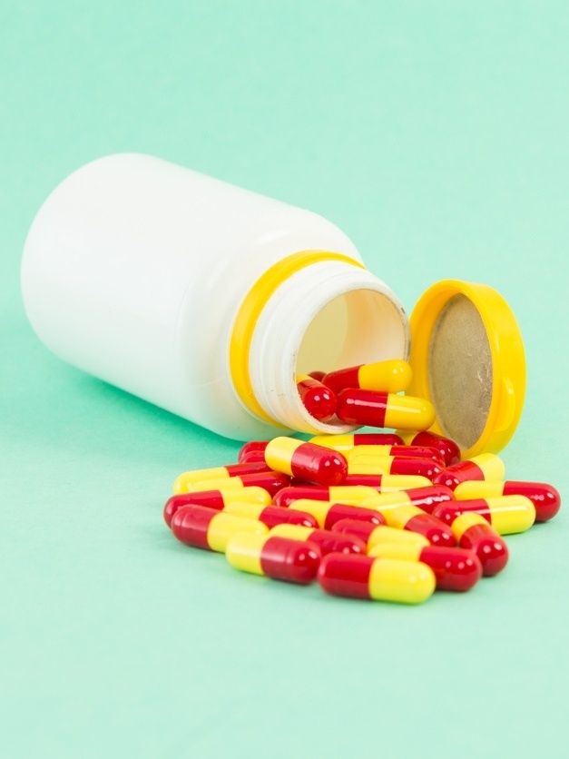 Cápsula com um medicamento para o tratamento de antibióticos